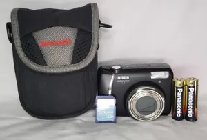 Cámara digital Nikon Coolpix L1 6,2 MP con zoom óptico 5x (negra) - Imagen 1 de 5