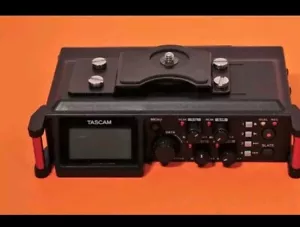 Tascam DR-70D Registratore Audio DSLR | 4 Ingressi XLR | Ottime Condizioni - Imagen 1 de 4