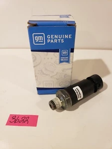 D1819A GM OIL PRESSURE SWITCH OE - Picture 1 of 2