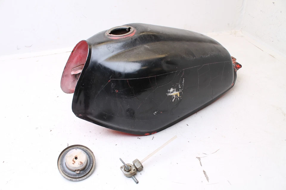 Honda XL125 XL125s 1979 OEM 17520-437-000ZB tanque de combustible de gasolina - abolladuras y óxido Foto 1 de 4