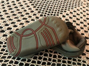 Zapatos de tenis informales activos para niños pequeños cordones de fieltro gris talla 4 estrella ascendente - Imagen 1 de 5