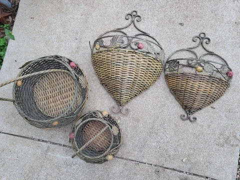 Lot of 4 Vintage Wicker & Metal Handled Baskets Wall Hanging Baskets Wire frames Cover
