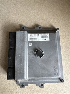 DACIA SANDERO ENGINE CONTROL UNIT ECU 237103008R 0.9 PETROL MK2 2012 - 2020 - Bild 1 von 3