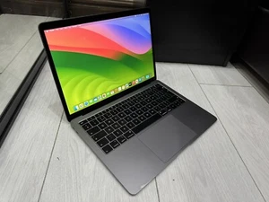 Apple MacBook Air Retina 13.3" 2018 - 512GB SSD 16GB Ram 1.6GHz Core i5 - Grey - Picture 1 of 16