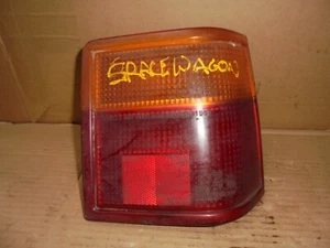 LUZ TRASERA LADO CONDUCTOR OFFSIDE MITSUBISHI SPACEWAGON MK1 1983 - Imagen 1 de 5