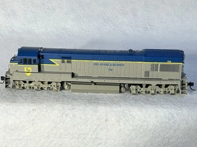 Beautiful Atlas GE U-33C Diesel Engine  HO - Image 1 of 4