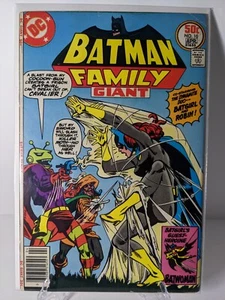 Batman Family #10 (1977), DC Comics, 12 PICTURES, Batgirl, Batman, Combined - Picture 1 of 12