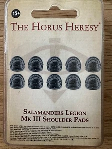 Almohadillas para el hombro Salamanders Legion MK III La herejía de Horus Nuevas en caja Fuera de existencia Marines espaciales - Imagen 1 de 2