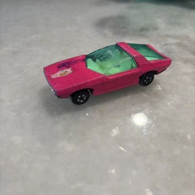 Matchbox Lesney Superfast No. 40 Vauxhall Guildsman rosa con vidrio verde de colección  Foto 1 de 4