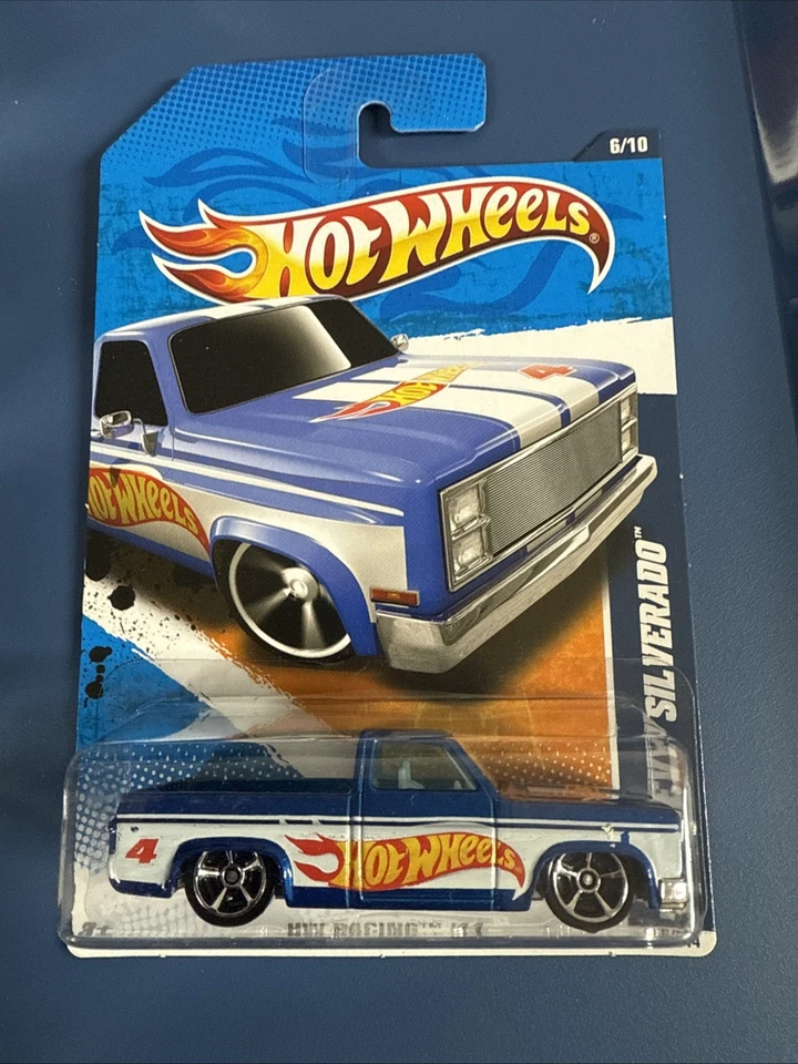 Chevy Silverado 2011 Hot Wheels HW Racing 83 # 6/10 A10 Foto 1 de 4