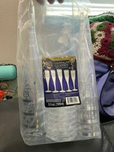 5.5 oz Happy New Year Plastic Champagne Glasses 8 Pack New!!! - Picture 1 of 2