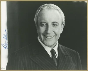 Peter Sellers (1925-1980) - Rara foto grande firmata autentica - Cannes 1980 - COA - Foto 1 di 2