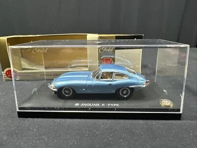 Vanguards Gold 1/43 Scale Jaguar E-Type Metallic Blue Diecast Car - Image 1 of 4