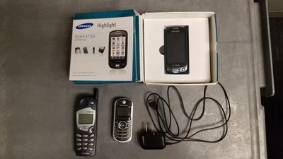 Old cell phones, etc., lot - cellular for stage props - Image 1 of 3