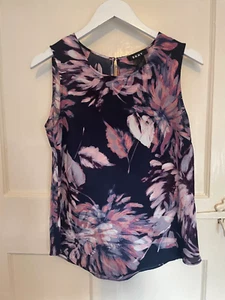 DKNY BLOUSE TOP - USA SMALL - PINK FLORAL TOP SHIRT BLACK LEAF - Picture 1 of 3
