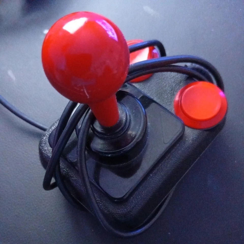 Competition Pro • Joystick für Commodore 64 Amiga/Atari/C64 - C64 Joystick  - Bild 1 von 1