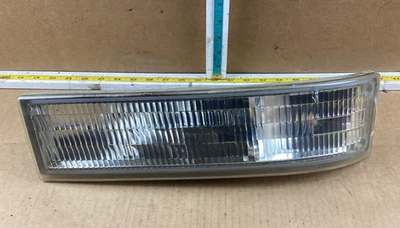 1995-2005 Chevrolet Astro Left Driver Side Corner/Park/Marker Turn Signal Light - Image 1 of 4