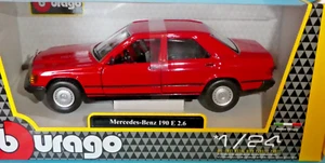 Mercedes Benz 190 E 2.6 in Rojo Apertura fr.puertas Burago Modelo 3+ edición.1:24th., - Imagen 1 de 5