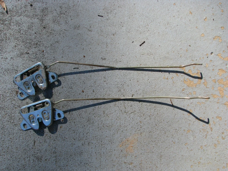 Conjunto de pestillo de tapa de maletero trasero Toyota MR2 1985-1989 Foto 1 de 1