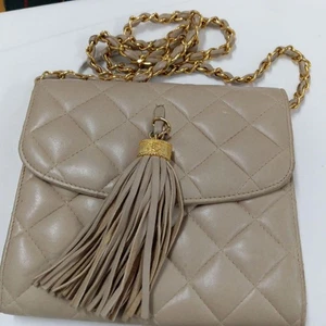 Chanel Beige Gesteppte Schultertasche mit Quasten Klassisch Designer Luxus Handtasche - Bild 1 von 12