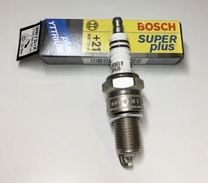 Bosch WR7D+X Spark Plug Super Plus 0242235707 Spark Plug candela di accensione - Picture 1 of 5