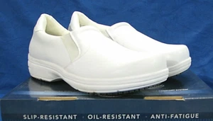 NIB EASY WORKS Health Care Professional WHITE Leather SLIP-ON Comfort Shoes 10 M - Picture 1 of 9