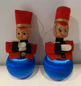 Pixie Elfe Trommler Weihnachtsschmuck Satin blau Kugel Basis 4” x 2” Vintage - Bild 1 von 8