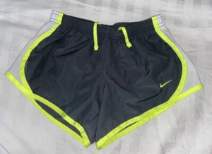 NIKE Kids DRI-FIT RUNNING SHORTS Size Small - Picture 1 of 5
