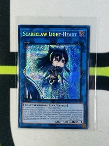 Yugioh! Vogelscheuche Licht-Herz - MP23-DE136 - Prismatic Secret Rare - 1. Auflage - Bild 1 von 1
