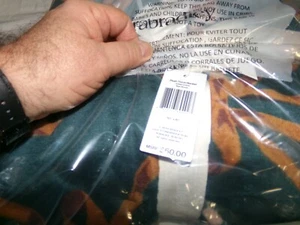 Vera Bradley Plush Throw Blanket bear Mosiac NWT - Picture 1 of 3