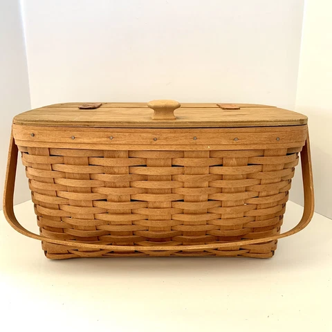 Longaberger Gourmet Picnic Basket With Lid & 2 Swing Handles Signed LM 1990 Cover