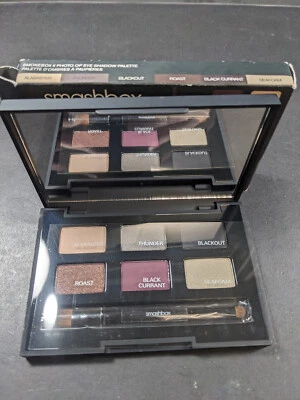SMASHBOX SMOKE BOX (A62 OR AB2) - BNIB ***DAMAGED BOXES*** - Image 1 of 3