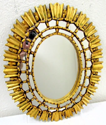 Espejo de pared de madera ovalada dorada artesanal peruana  Foto 1 de 4