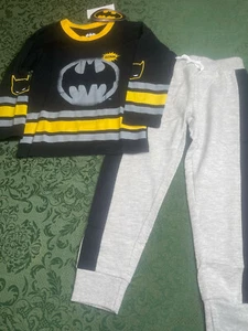 NWT 4 Batman outfit shirt joggers sweat pants winter fall halloween costume pjs - Picture 1 of 5
