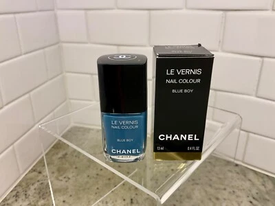 Esmalte de uñas Chanel 555 Blue Boy nuevo en caja revisado para incluir caja original auténtico Foto 1 de 4