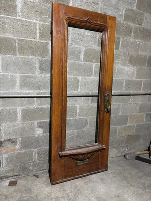 ~ PUERTA ANTIGUA DE ROBLE TALLADO CON GRANDES HERRAJES ~ 36 X 89 ~ SALVAMENTO ARQUITECTÓNICO Foto 1 de 4