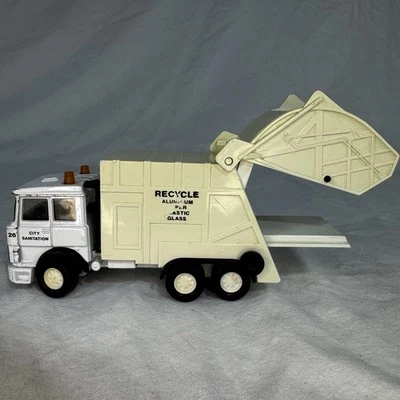 1986 Matchbox Super Kings K133 City Sanitation Recycle Truck Vintage 6" Diecast - Image 1 of 4
