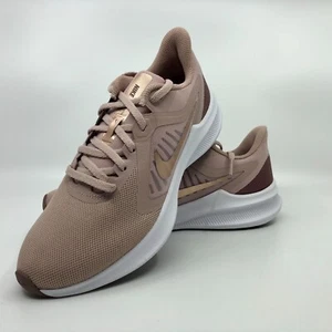 Running Nike Downshifter 10 Damenschuhe - mauve-metallic nagelneu. - Bild 1 von 8