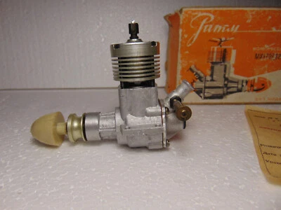 RHYTM 4 Port 2.5cc Airplane Model cl Engine Diesel ritm compression Oliver Tiger - Image 1 of 4