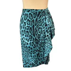 Nuevo con etiquetas Minifalda Dolce & Gabbana Estampado Leopardo Talla 6 Verde azulado Negro Seda Drapeada Frontal - Imagen 1 de 11