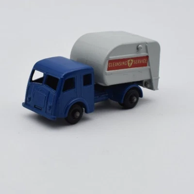 Matchbox 1-75 Regular Wheels #15 Tippax Refuse Truck, griglia blu.... - Immagine 1 di 4