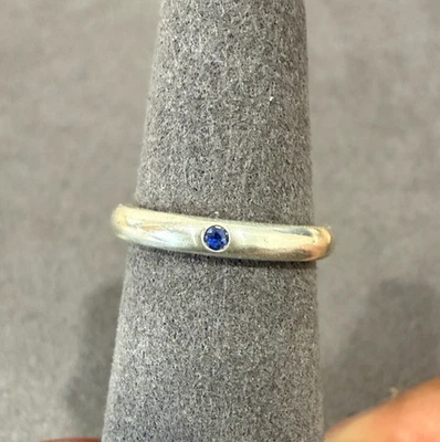 TIFFANY&CO. Anillo de plata de ley 925 con banda de zafiro talla 4,5 de EE. UU. Foto 1 de 4