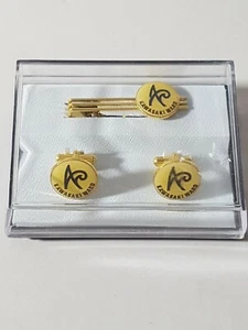 Kawasaki Ward Cufflings & Money Clip. New In Box. - Picture 1 of 4