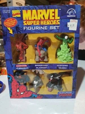 1997 MARVEL SUPER HEROES FIGURINE SET - image 1 of 3