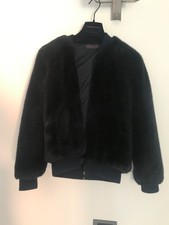 Pelliccia Trussardi come nuova (vero affare!). Taglia 42 blu con sfumature.