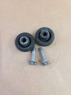 E90 E91 E92 E93 2006 - 2013 BMW 328i 330i 325i Intake Airbox Mounting Bushing 2x - Image 1 of 4