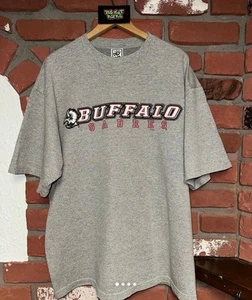 Vintage Savvy NHL Buffalo Sabres Spellout Goathead Grey T-Shirt Tee Size Large - Picture 1 of 4
