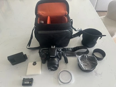 Nikon D750 con lente AF-S Nikkor 50 mm 1:1,4G y accesorios Foto 1 de 4