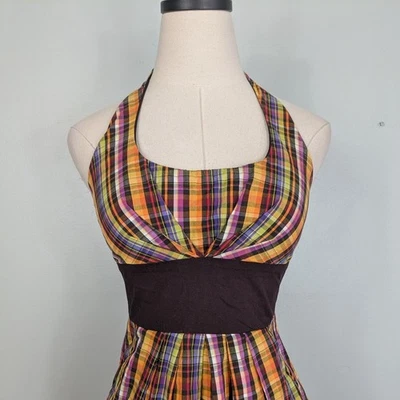 Mini vestido xadrez B Darlin S marrom laranja halter império curto retrô preppy Y2K - Imagem 1 de 4