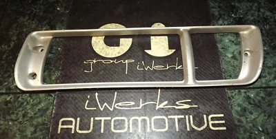 86-89 OEM Mitsubishi Starion intermitente delantero / luz antiniebla moldura metálica 041-3202 L Foto 1 de 4